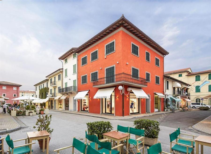 Hotel Crystal Marina di Pietrasanta Exterior photo
